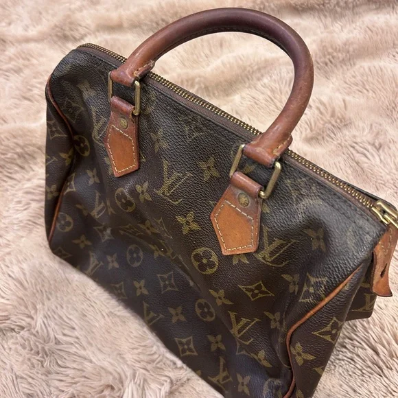 Louis Vuitton Monogram Handbag - Picture 3 of 8